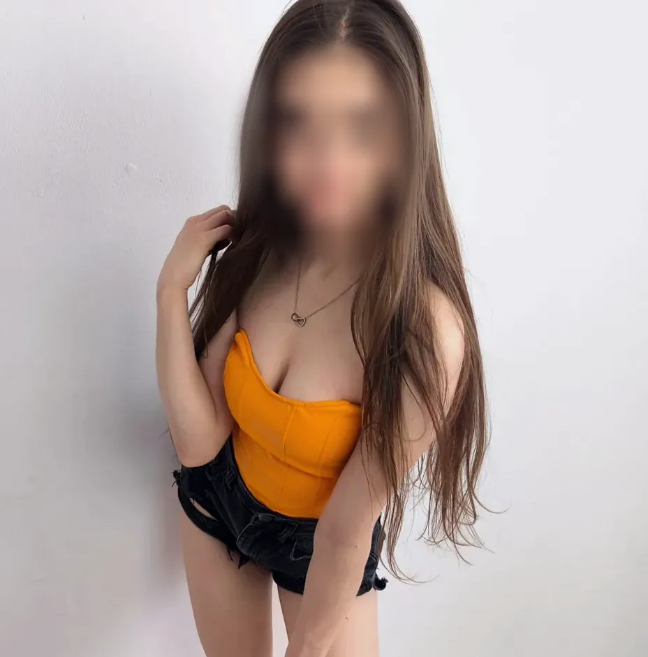 Cara, 21
