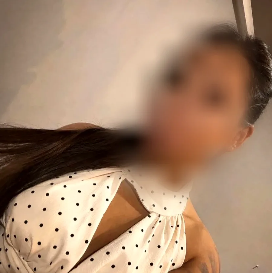 Jasmin, 25