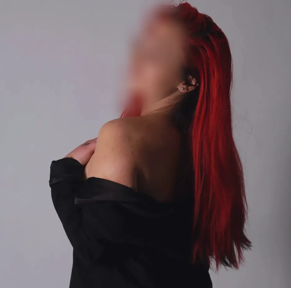 Marie, 25