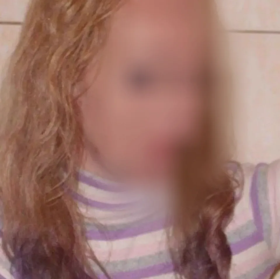Tanja, 24