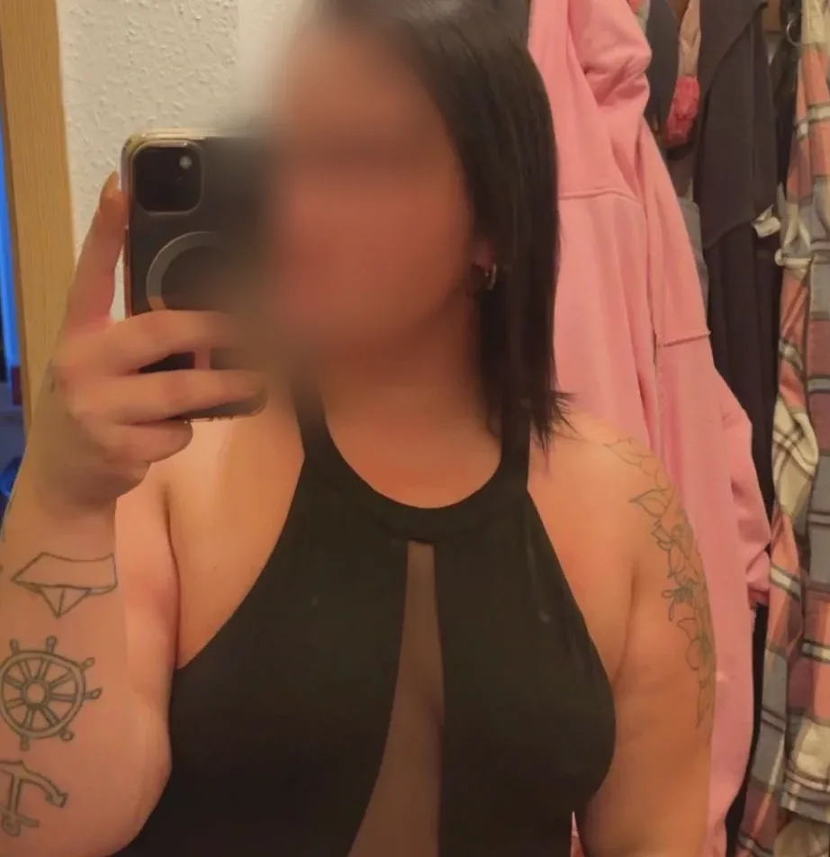 Thea, 28